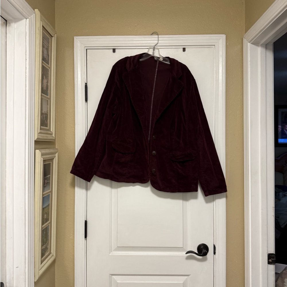 St. John’s Bay sz 2XL women’s burgundy blazer.